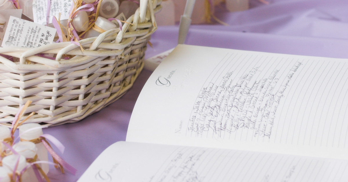 Organizing Guest List to Select the Right Wedding Venue Size